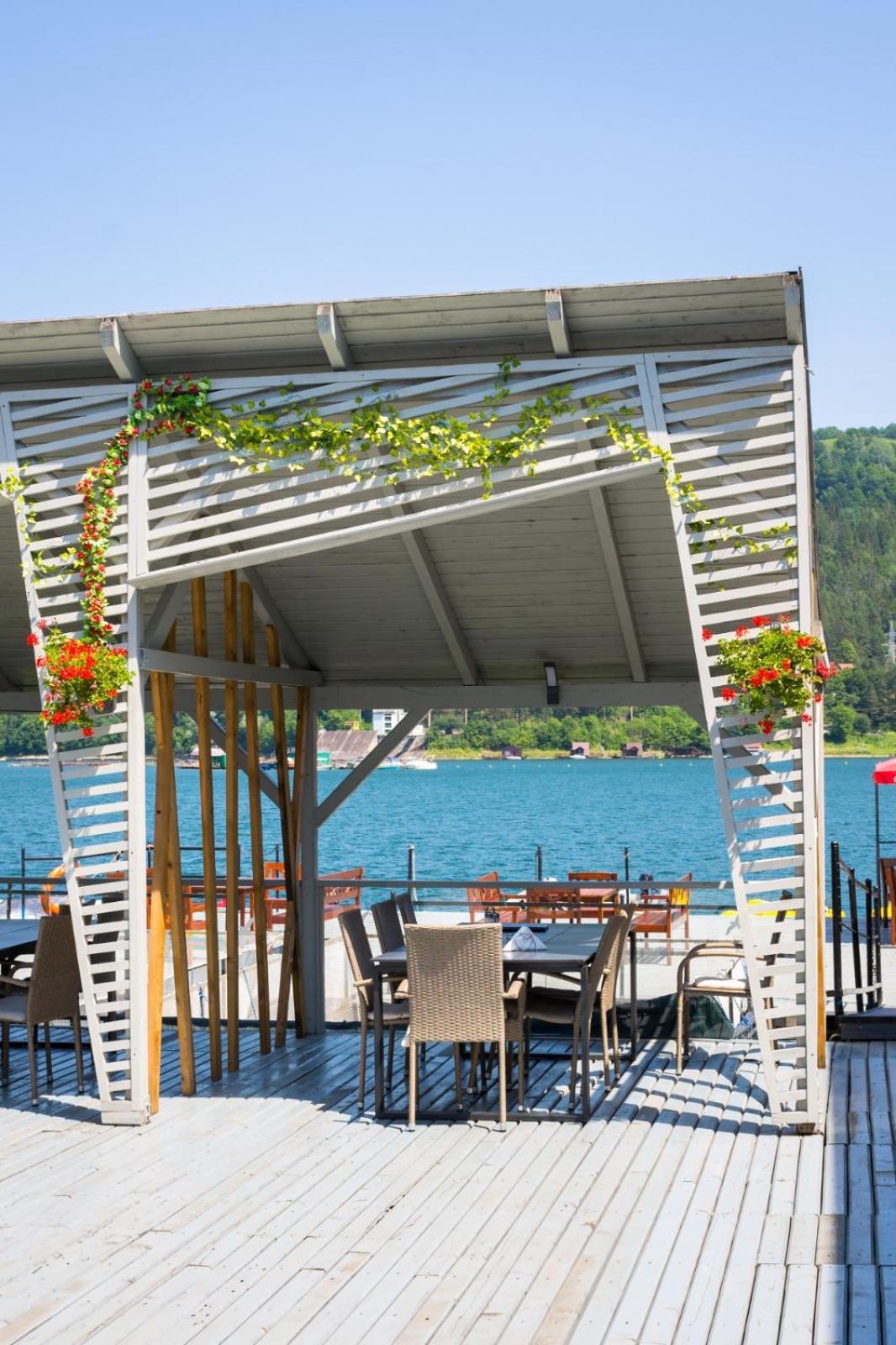 Hotel Pescarus Port Bicaz Exteriér fotografie