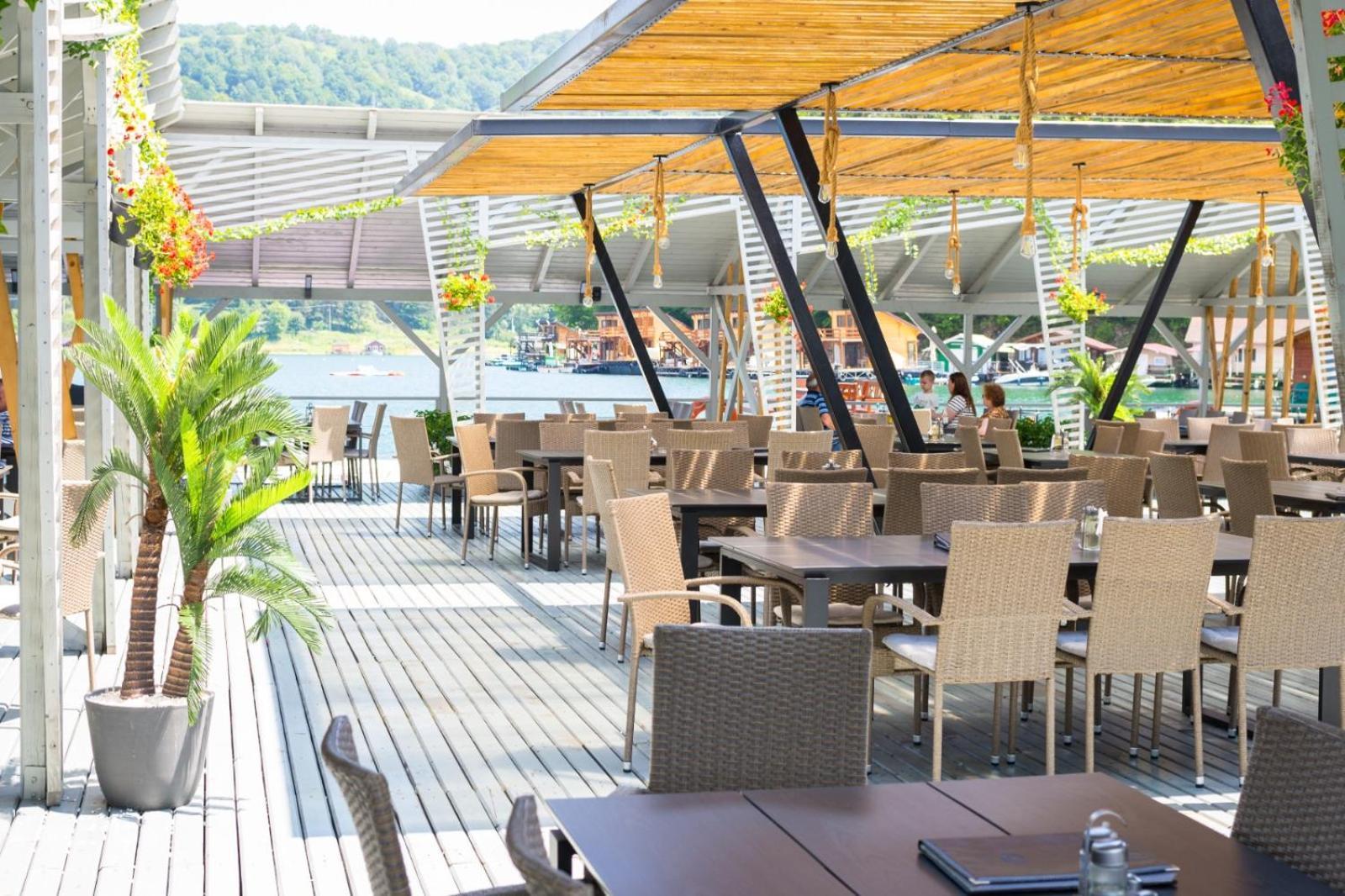 Hotel Pescarus Port Bicaz Exteriér fotografie