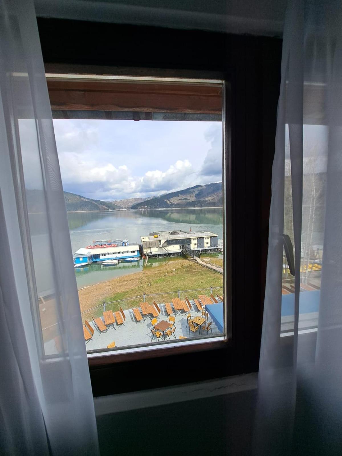 Hotel Pescarus Port Bicaz Exteriér fotografie