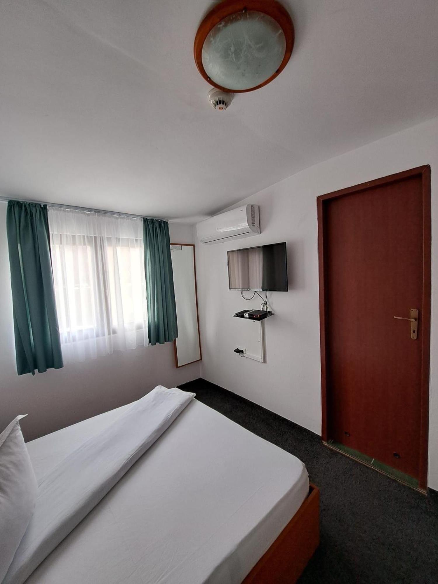 Hotel Pescarus Port Bicaz Exteriér fotografie